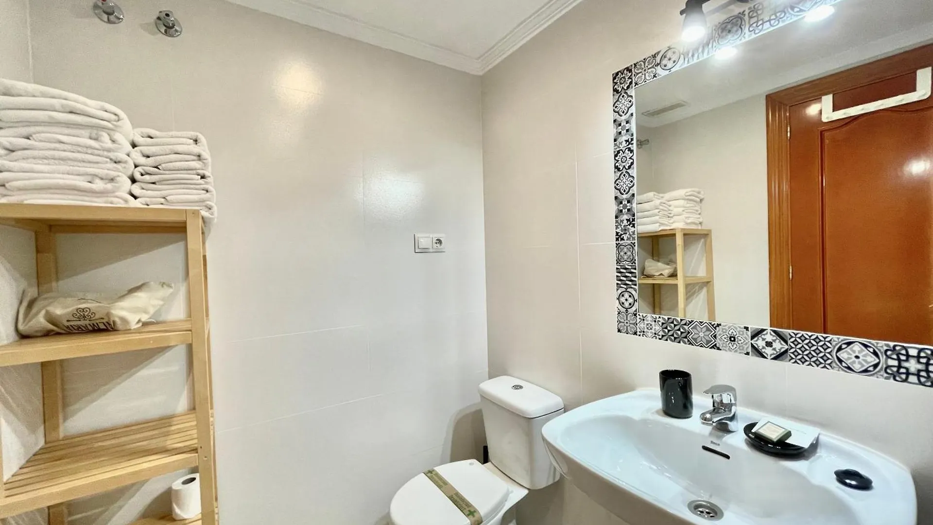 Lafrenchtouch - Centrico Con Piscina Junto Al Tren Διαμέρισμα Benalmádena