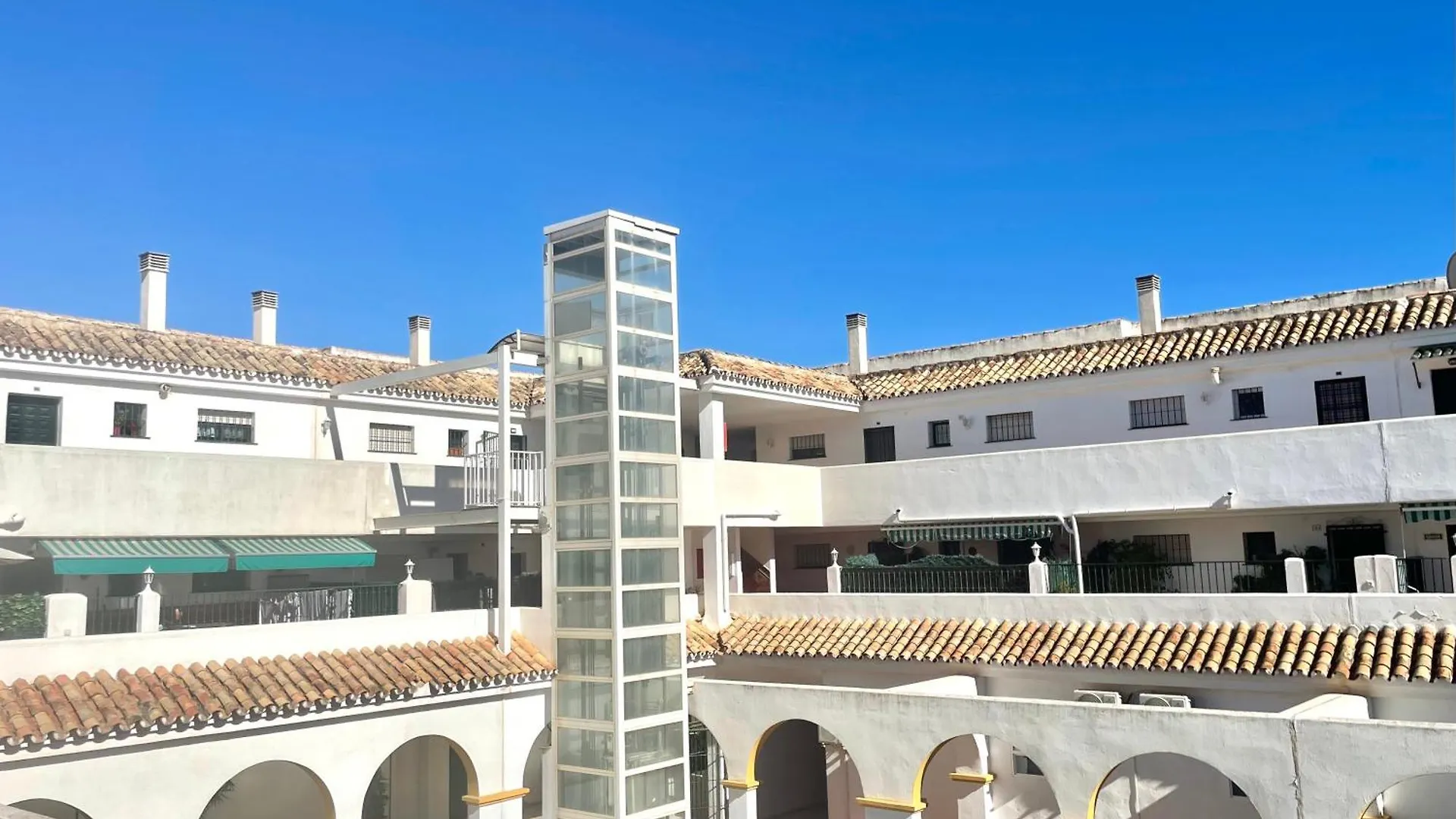 Lafrenchtouch - Centrico Con Piscina Junto Al Tren Διαμέρισμα Benalmádena 0*,